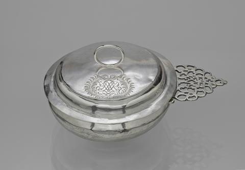 Covered porringer