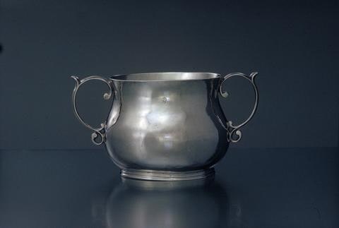 Caudle cup