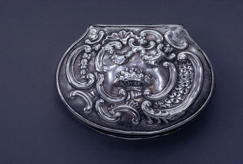 Snuffbox