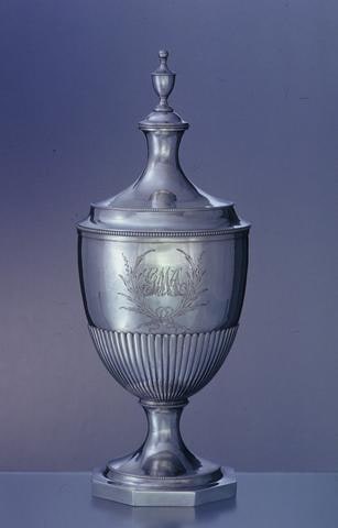 Sugar bowl with cover
