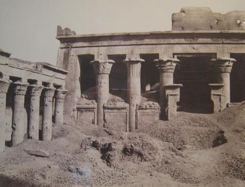 Galerie laterale de la Cour et Pronaos, Edfou (A pollonopolis Magna)