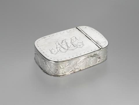 Snuff box