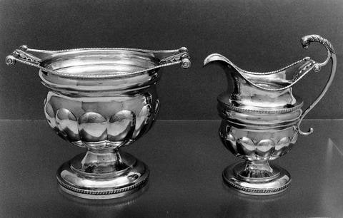 Sugar bowl and creamer set