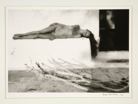 Nude, Lesbos
