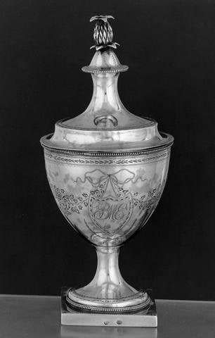 Sugar bowl with cover