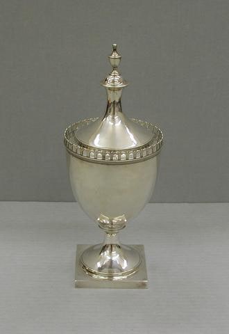 Sugar bowl with cover