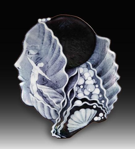 Venus Giving Birth to a Black Pearl