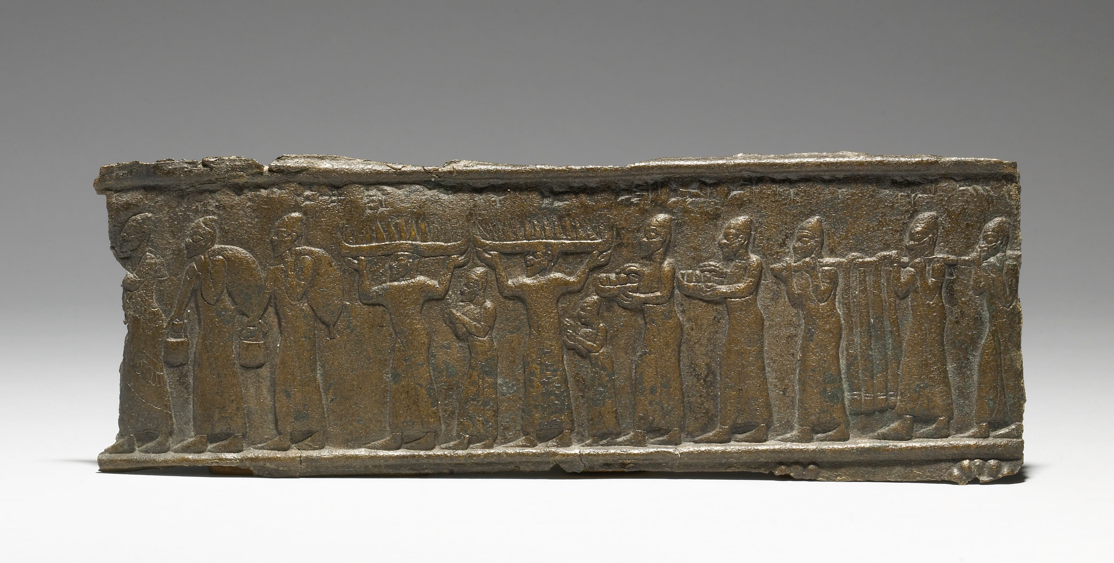 Fragments of Bands from a Gate