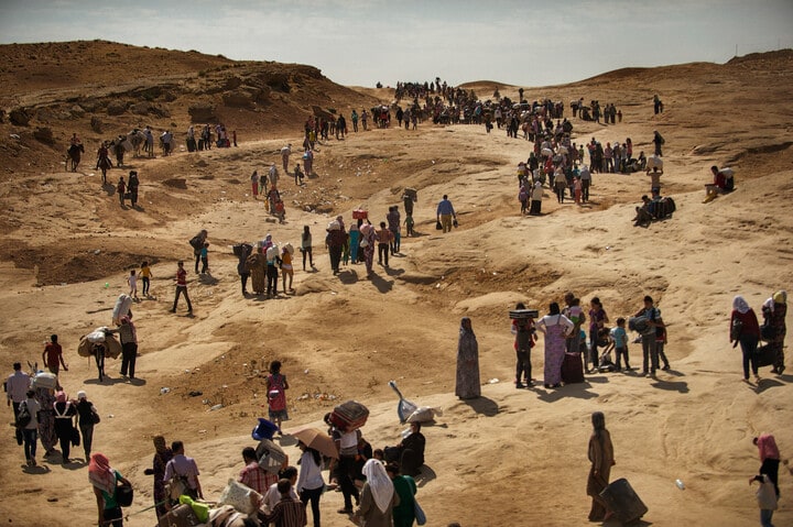 August 21, 2013. Thousands of Syrian Kurds flowed from Syria across the Peshkhabour border crossing into Iraq's Dohuk Governorate (#3 from the series Syria's Refugees)