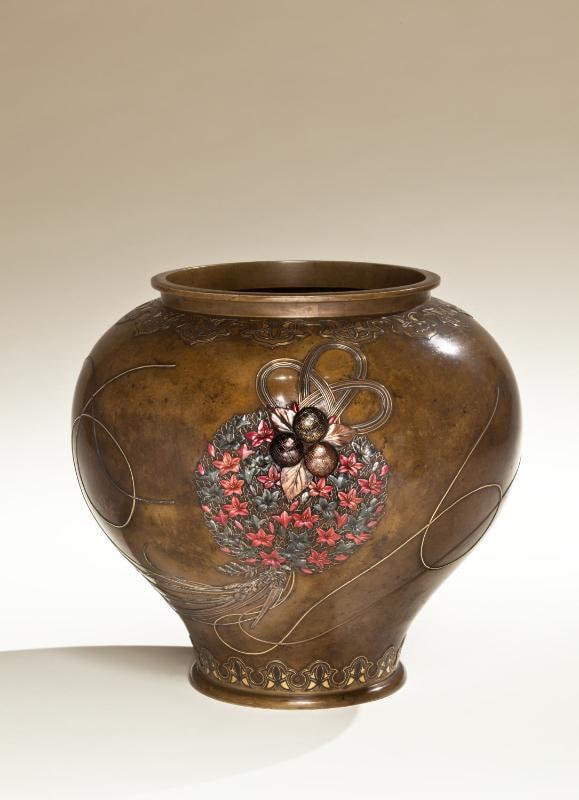 Vase with Flower-Ball (kusudama)