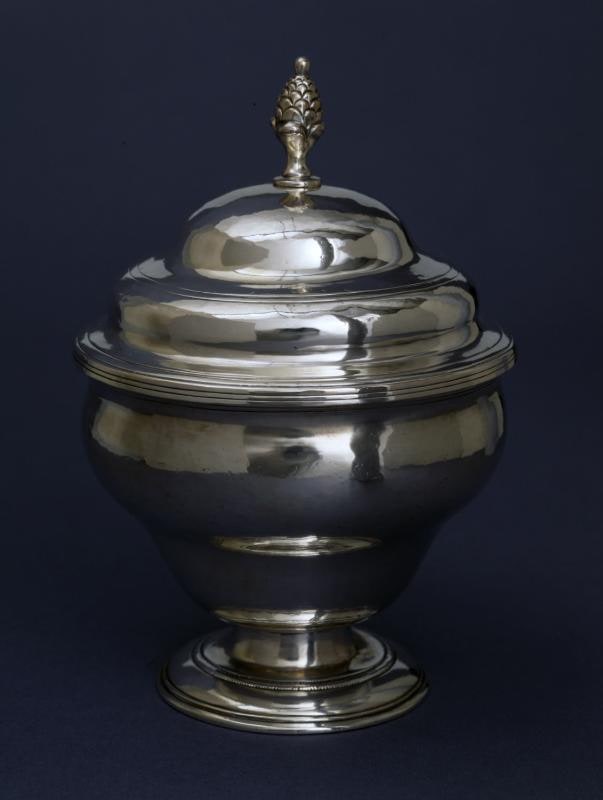 Sugar bowl