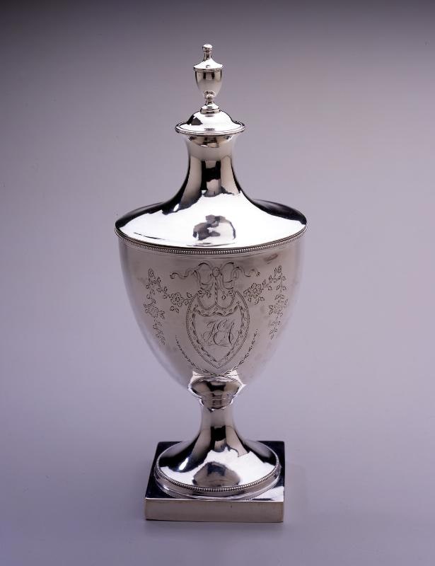 Sugar urn and lid