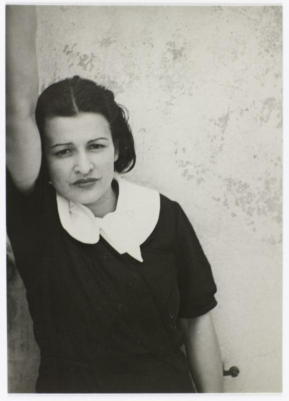 Femme non identifiée