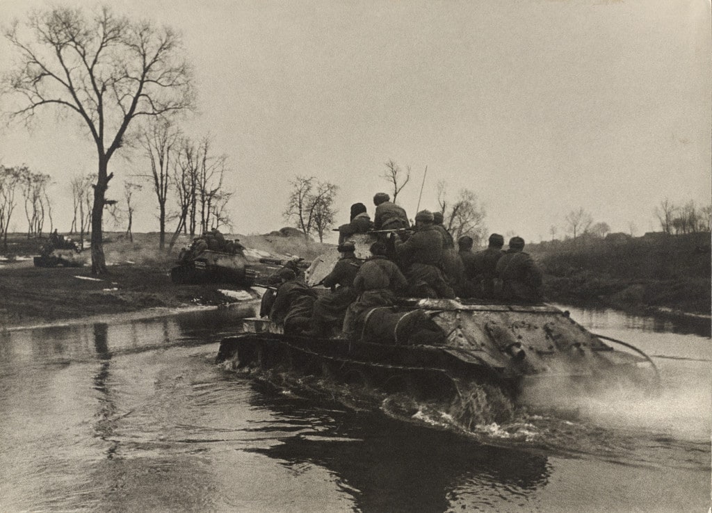 Tank Advance