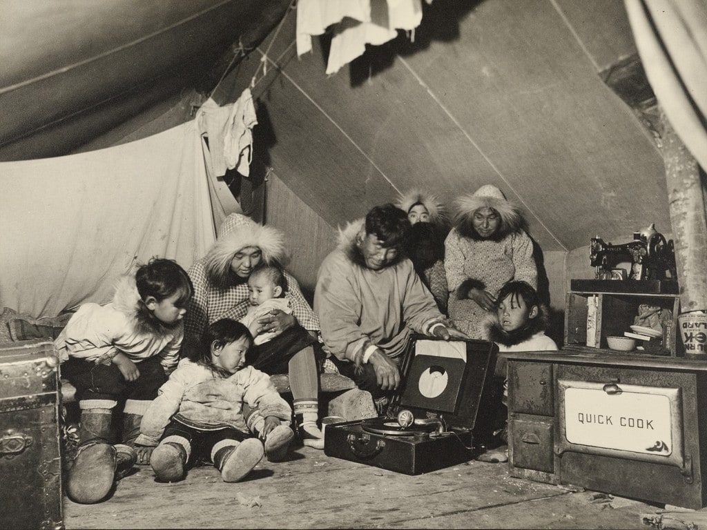 Eskimos, Coppermine, N.W.T., Canada