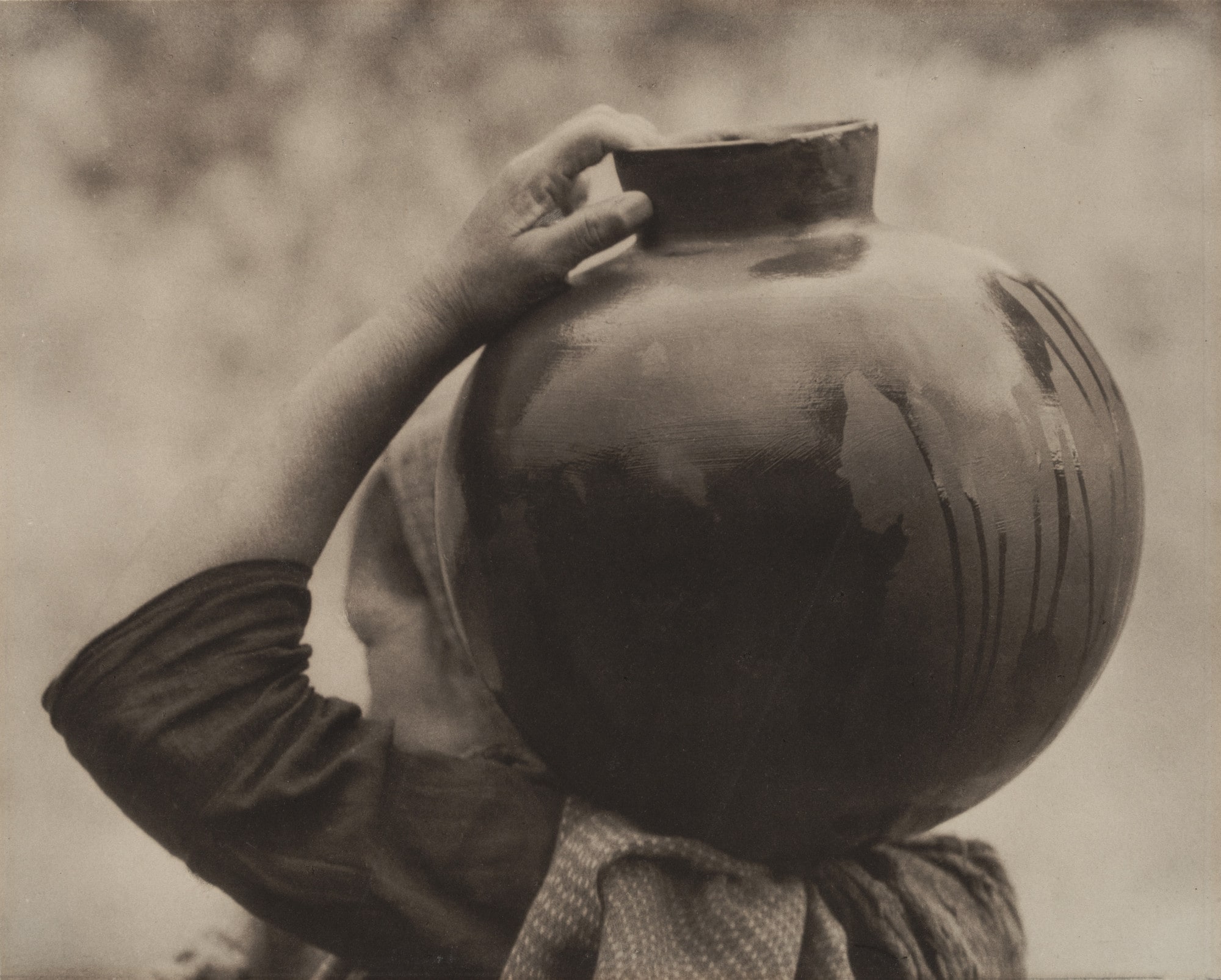 Woman with Olla