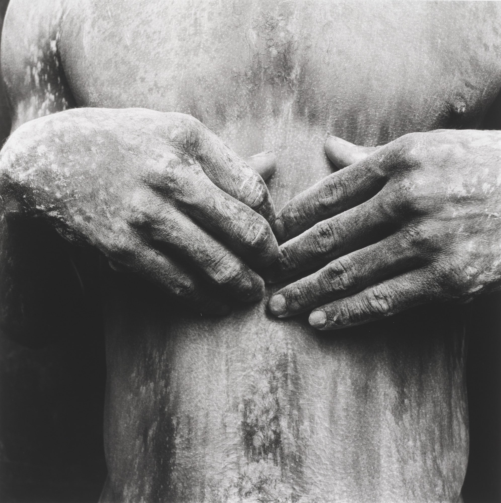 Torso negro com cal (Black Torso in White Wash)