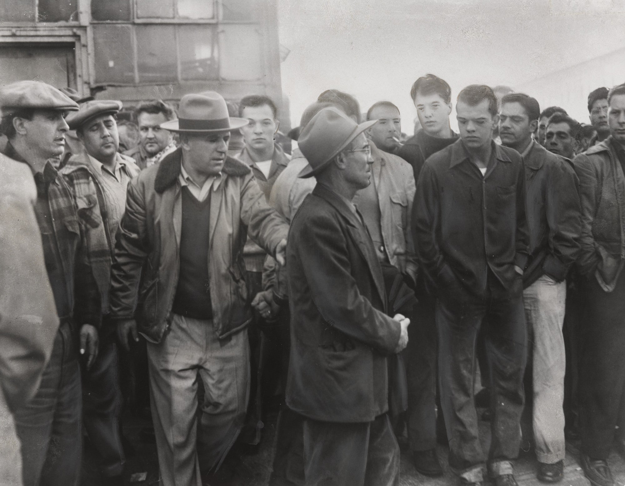 Persuading Longshoremen to Return to Work