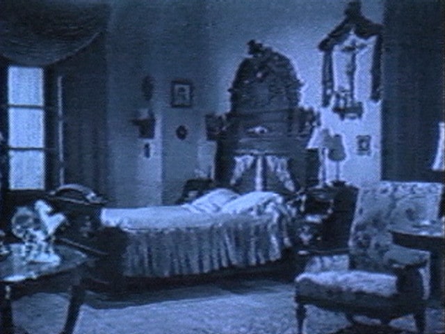 Bed (Cama)