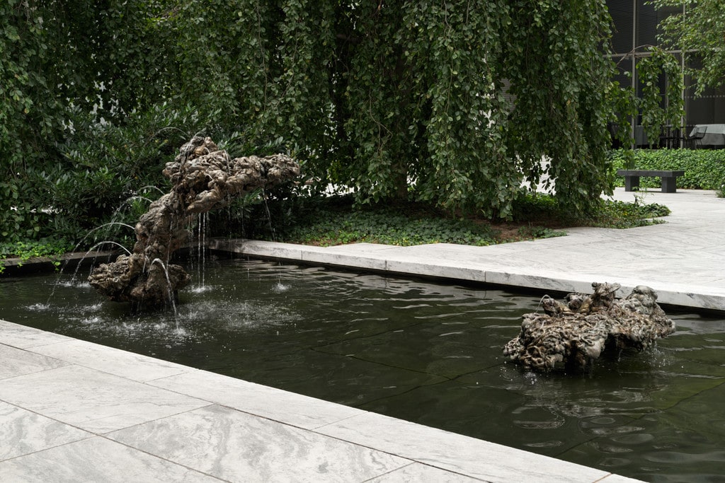 Double Fountain, Mother and Child