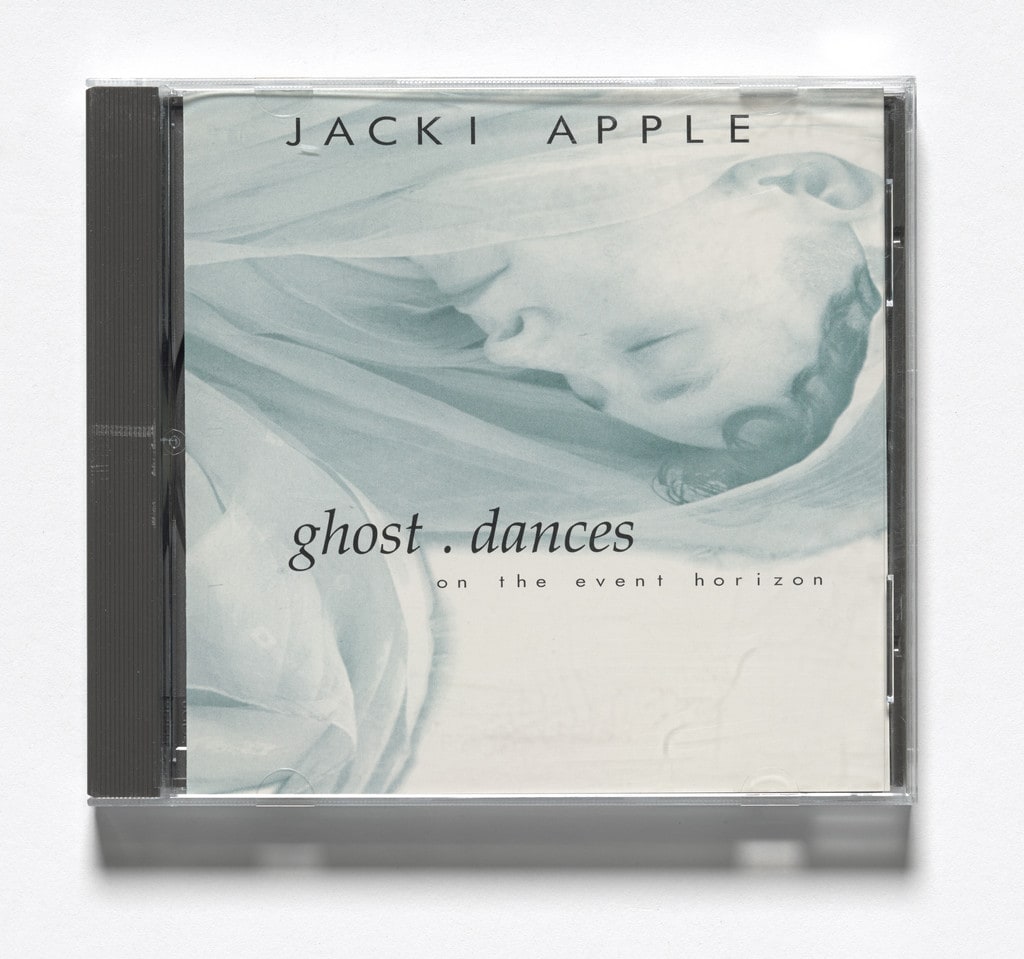 Ghost dances: on the event horizon
