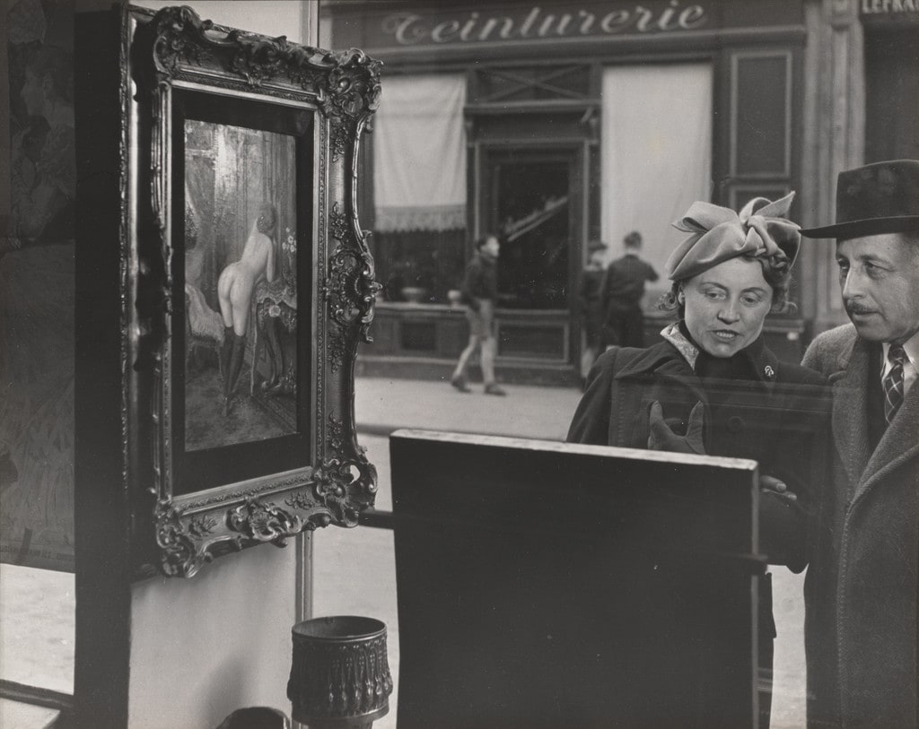 Tableau de Wagner dans la vitrine de la Galerie Romi, rue de Seine, Paris