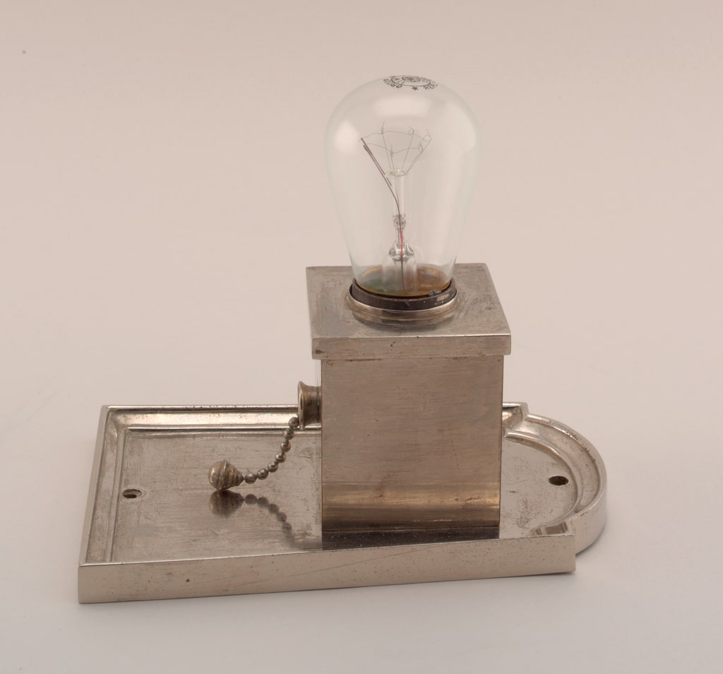 Light (USA), 1912
