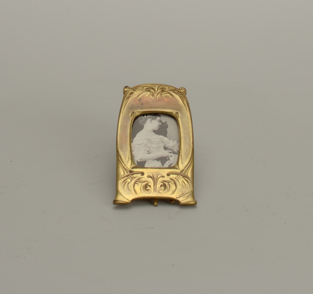 Standing Frame (France), ca. 1905