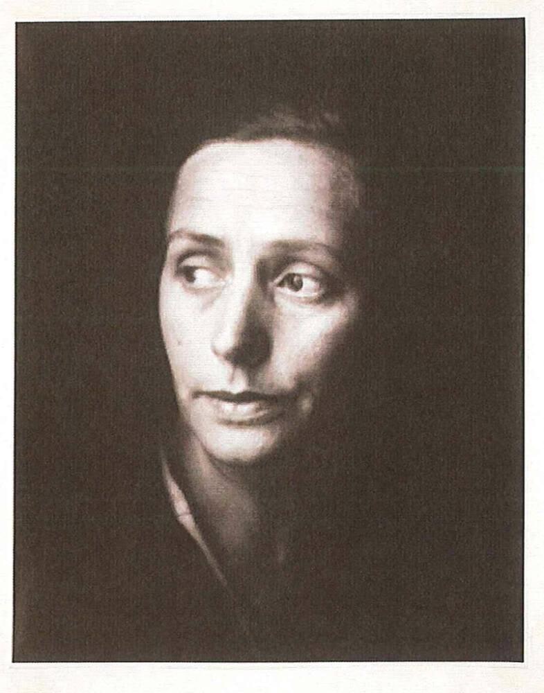 [Wife of Nat Gutman, a porter, Warsaw]