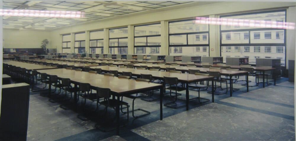 Universität, Gent III