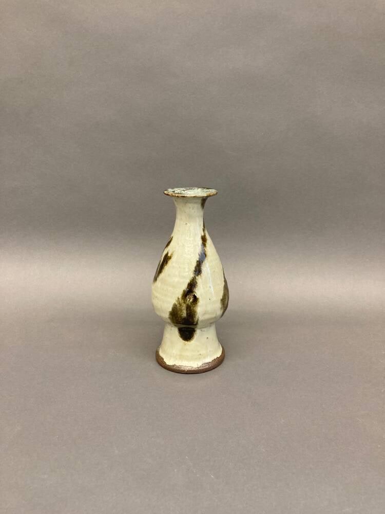 [Vase]