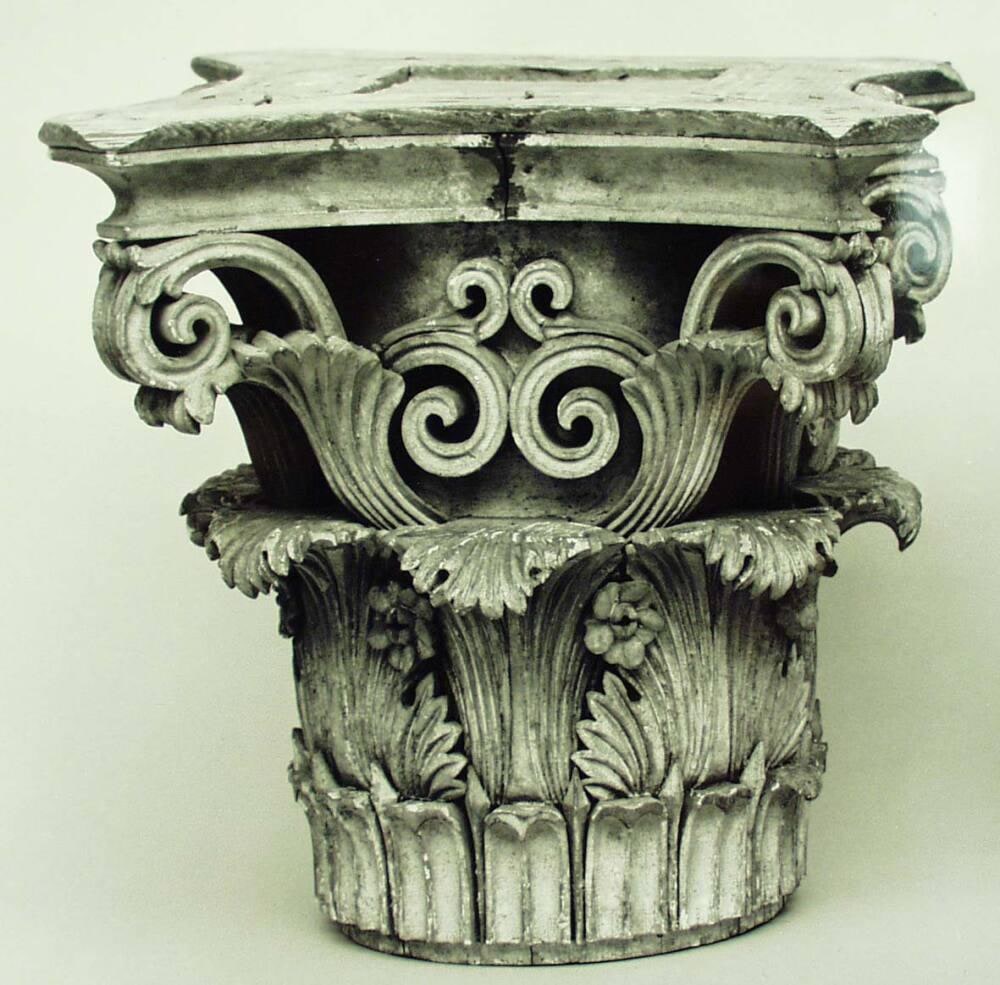 Corinthian Capital (one of a pair)