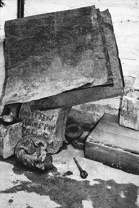Busto de Gaitán destruido