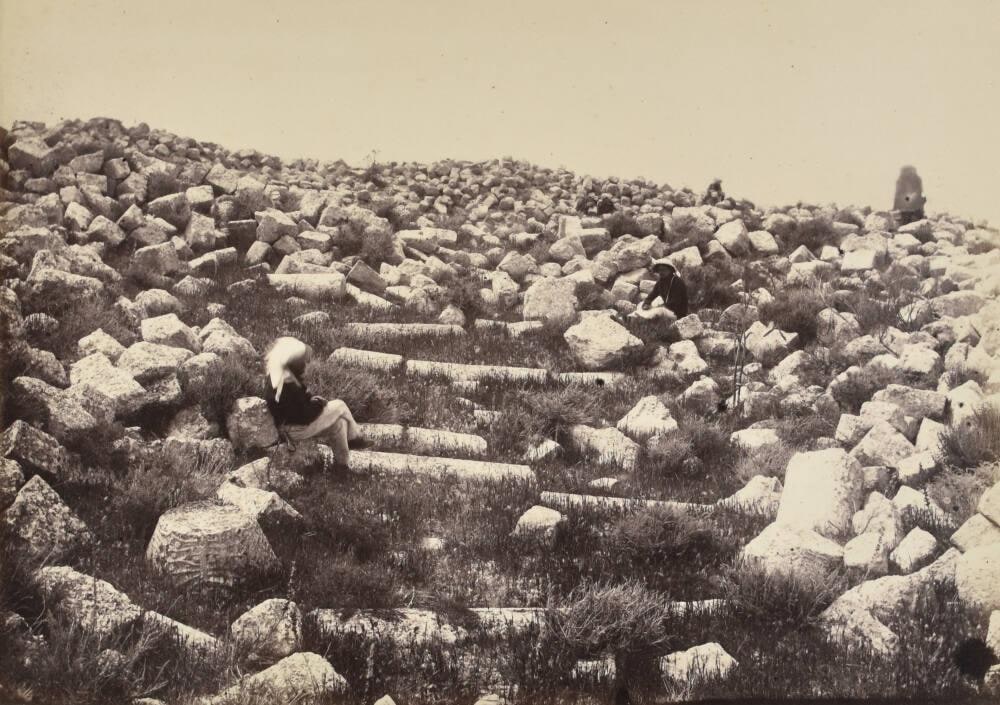 Djebel-Mousa, sanctuaire ruiné situé au sommet