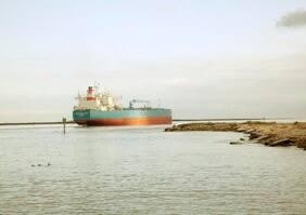 Untitled, (Crude oil tanker, Advantage Avenue,Marshall Islands)