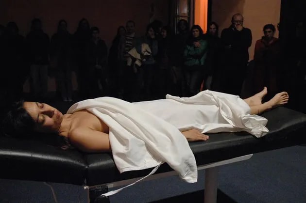 Reconocimiento de un cuerpo (Identification of a Body)