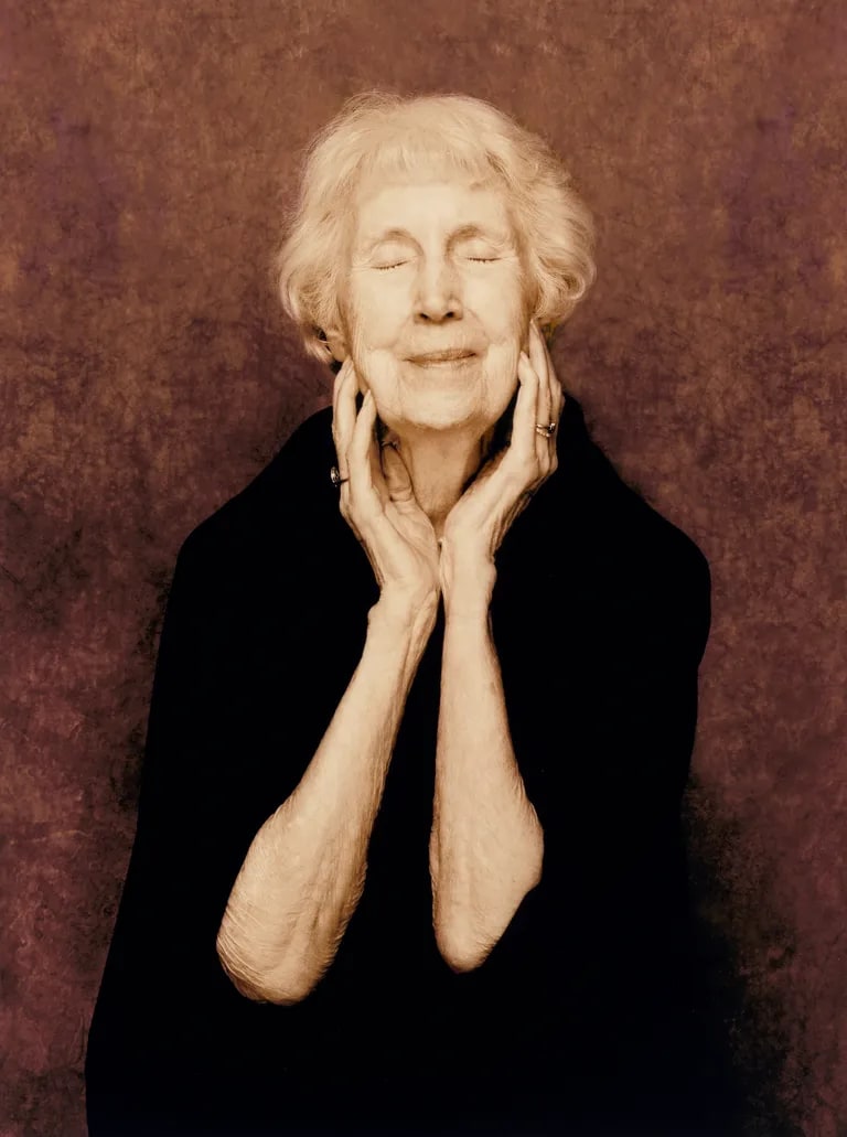 Elva Azzara, 93