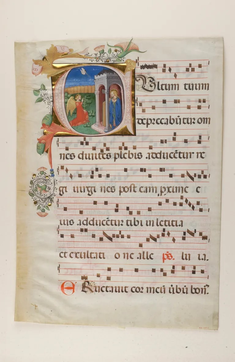 Leaf numbered XIII from Gradual, Historiated initial U of Introit for the Feast of Annunciation , Annunciation to the Virgin