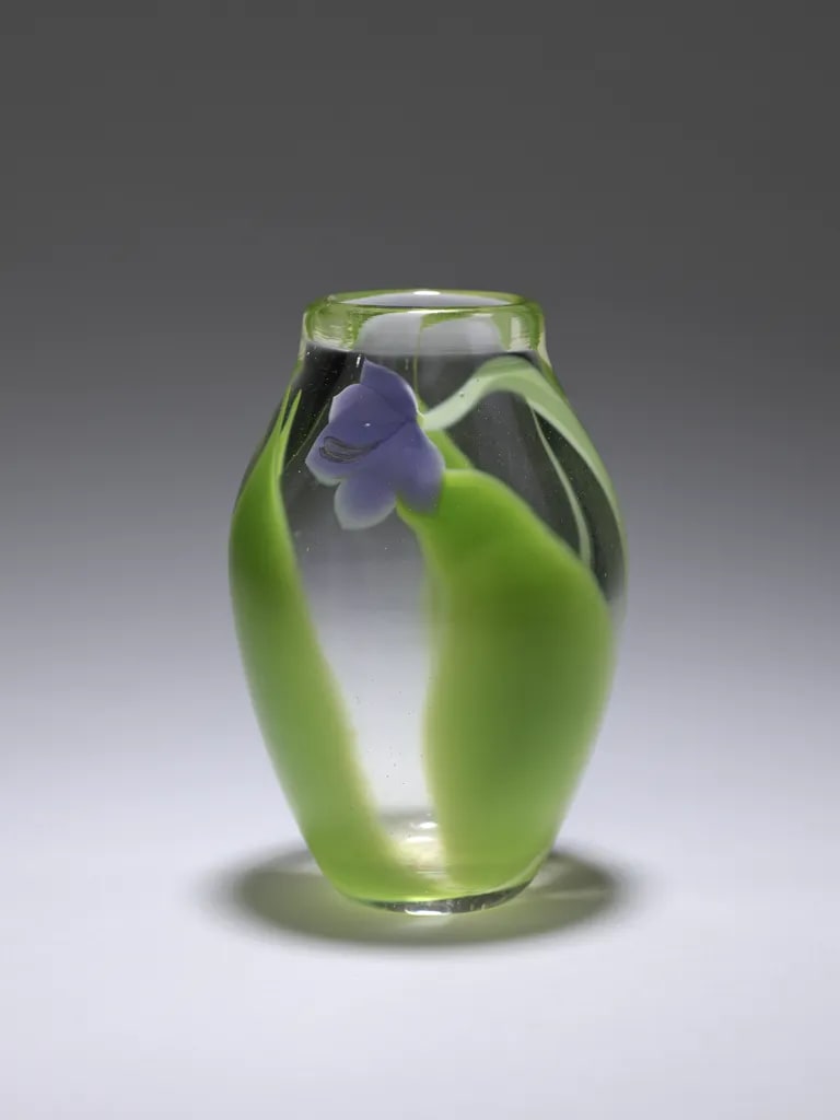 Paperweight vase
