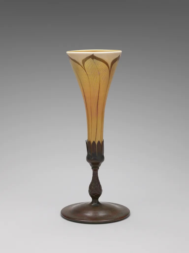 Pulled feather design vase