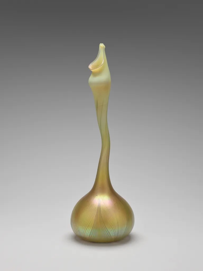 Gooseneck sprinkler vase