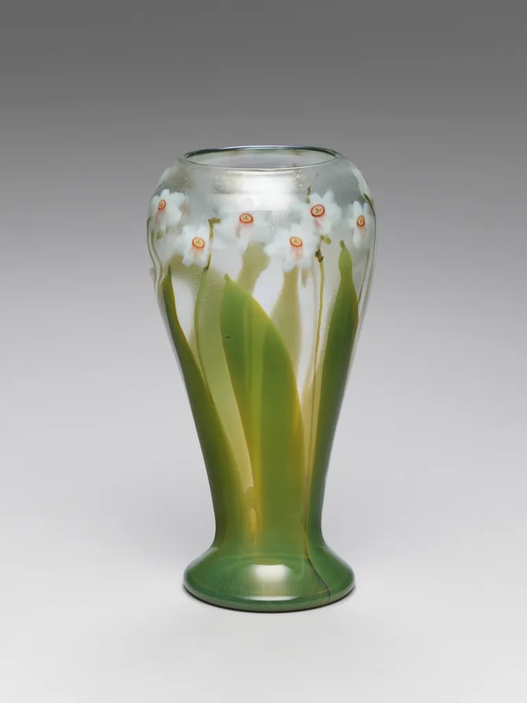 Narcissus paperweight vase