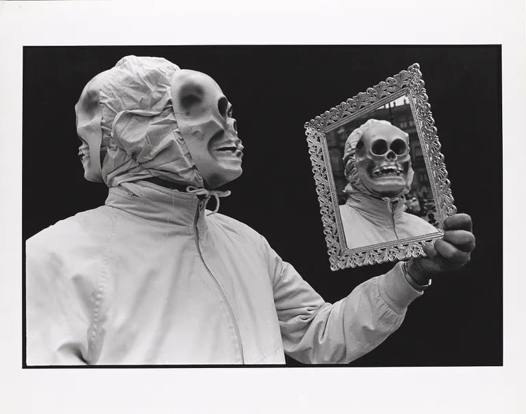 Como me ves te verás (As You See Me You Will See Yourself)