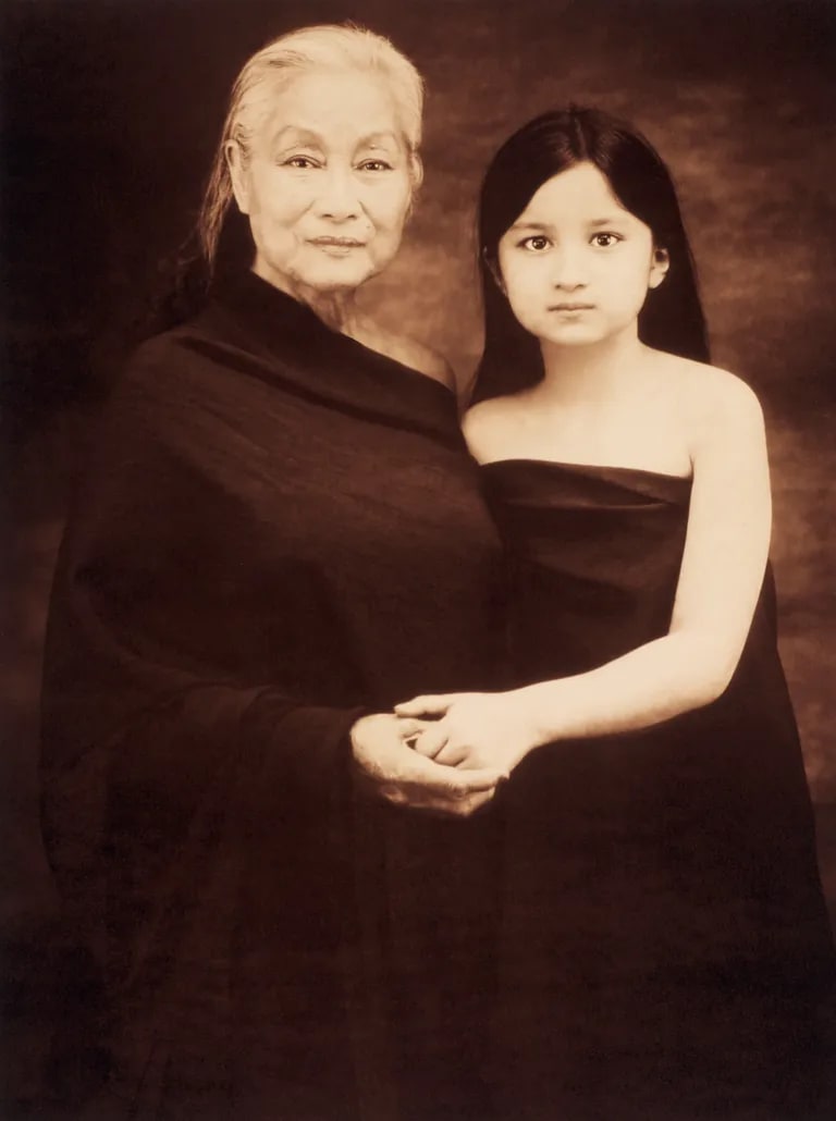 Lola Santos, 76