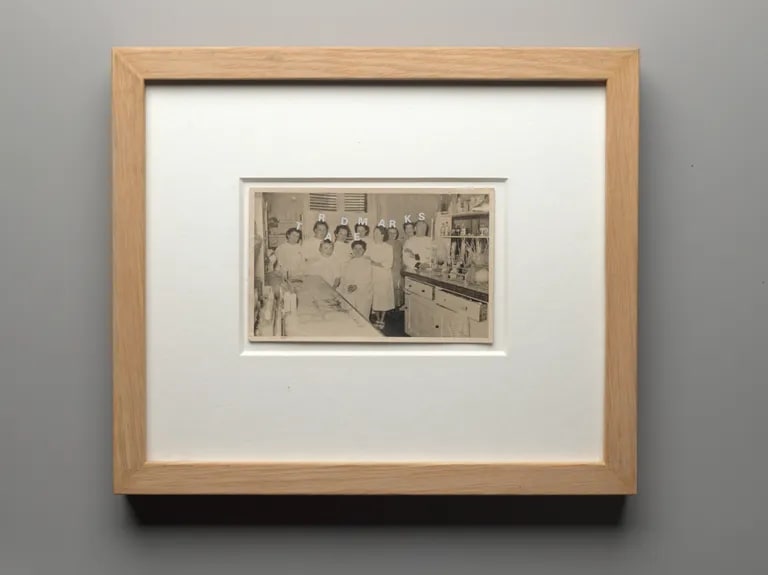 Keep Still (Trademarks), Vito Acconci (1970)