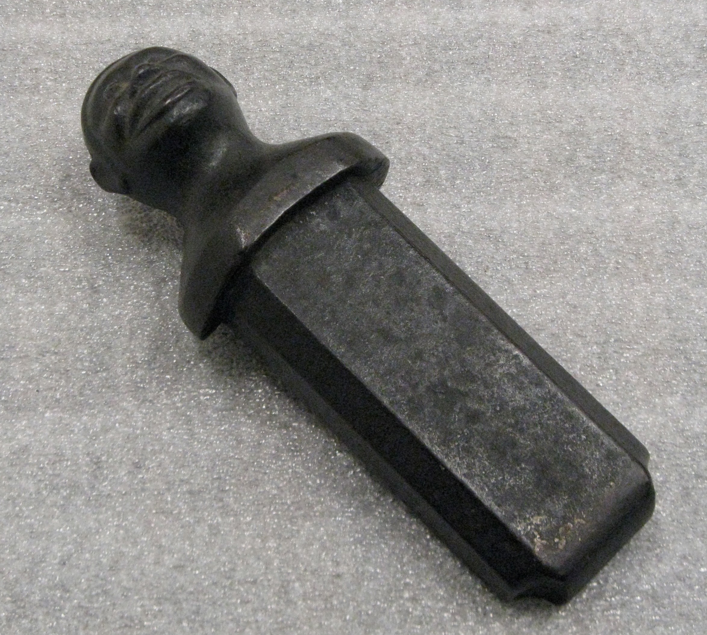 Oar lock with bust of a Man