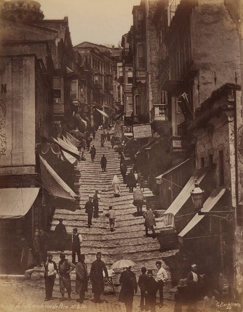 Montée de la Grande rue de Péra