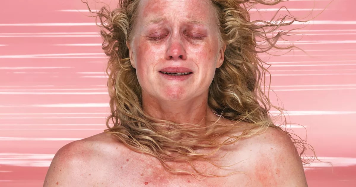 a dozen useless actions for grieving blondes #3