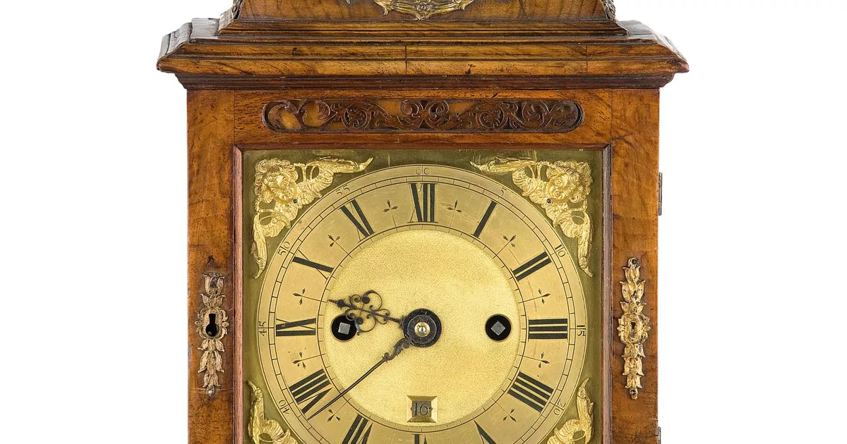 Bracket Clock