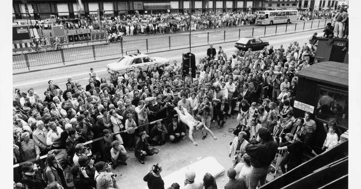 City Suspension event above the Royal Theatre, Copenhagen, 28 June 1985
